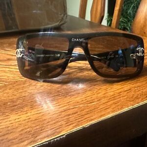 CHANEL Dark Brown Sunglasses